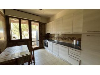 APPARTAMENTO di 5 vani e di 115 mq (FIRENZE) rif. AAJ351