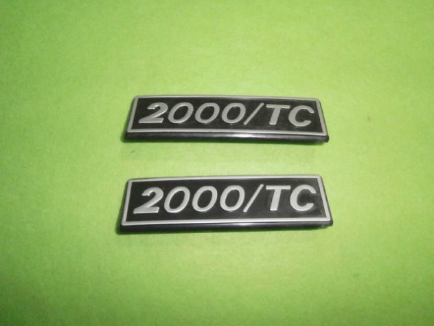 Scritta logo targhetta fanale posteriore Fiat 131 Supermirafiori NUOVA - Foto 4