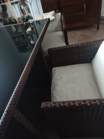 Set in rattan da esterno di alta qualità di composto da tavolo e 6 poltroncine - Foto 4