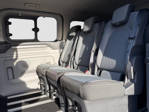 FORD Tourneo Custom 2°s 320 2.0 EcoBlue 170CV aut. PL Titanium rif. 23986926 - Foto 10