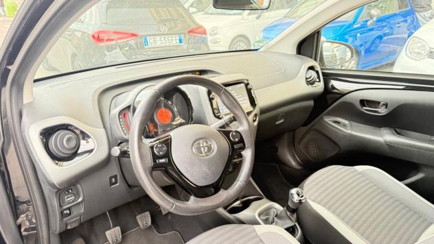Toyota Aygo Connect 1.0 VVT-i 72 CV 5 porte x-play LED NAVI KAMERA PDC BLUETOOTH CERCHI 16 - Foto 8