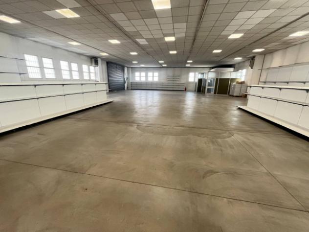 Immobile di 1000 m² con 3 locali in affitto a Brescia - Foto 17
