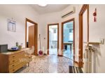 Appartamento di 105 m² con 4 locali e box auto in vendita a Pavia [rif. DV- &hellip;
