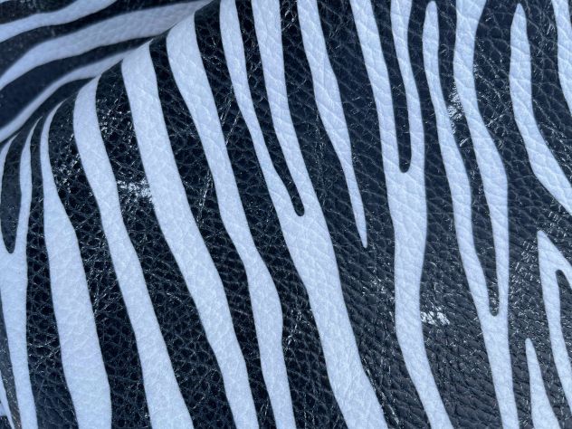 Pelle di vitello stampa zebra - sp. 1,5 - Foto 3