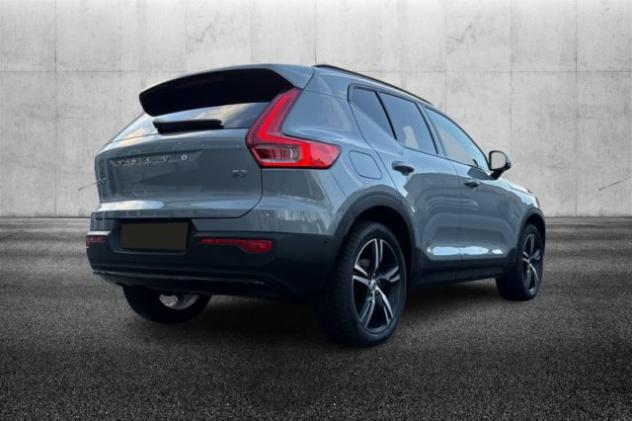 VOLVO XC40 B3 automatico Ultra Dark rif. 24049466 - Foto 2