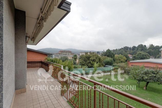 Villa di 347 m² con più di 5 locali e box auto in vendita a Como - Foto 2