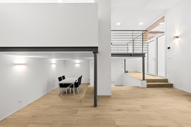UFFICIO STILE LOFT NUOVO CON 250 MQ DI GIARDINO