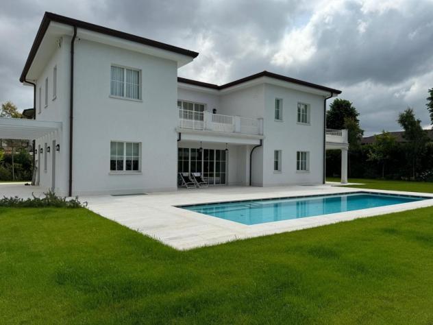 Villa in affitto a Forte dei Marmi 500 mq Rif: 1275354