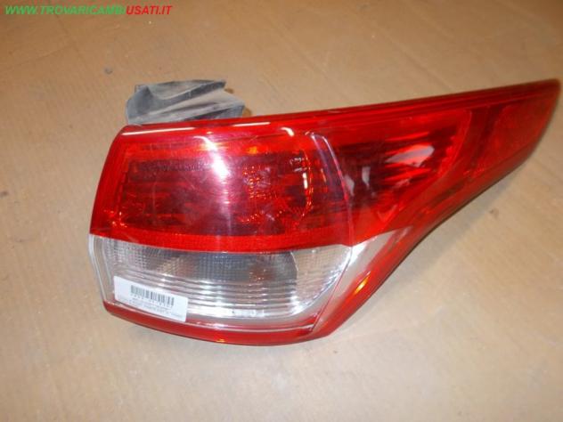 FANALE POST. PARTE EST. D. FORD KUGA (CBS)  Parti elettriche  Fanaleria  Fanali  Fanale post. sx. FORD - KUGA - 01-03-2013 - 01-08-2016