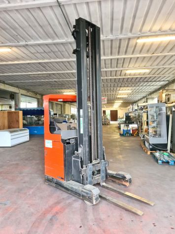 carrello elevatore retrattile usato - Foto 7