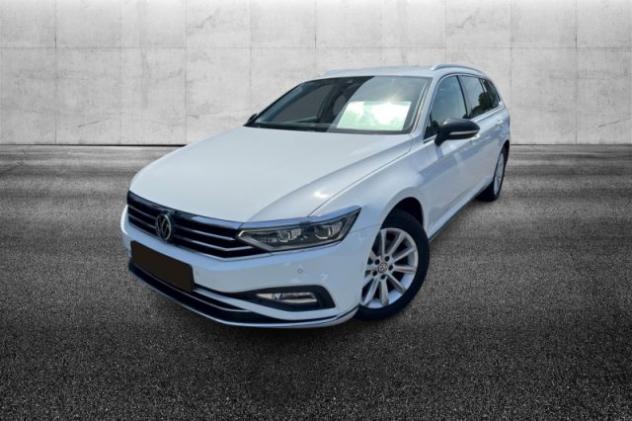 VOLKSWAGEN Passat Variant 2.0 TDI SCR EVO DSG Executive rif. 24048824 - Foto 2