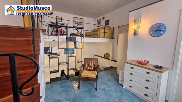 StudioMusco vende a Capri, su via Marina Grande, appartamento su due livelli. - Foto 5