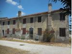 Casa rurale accostata con terreno e fienile, da ristrutturare (V-CS.79)