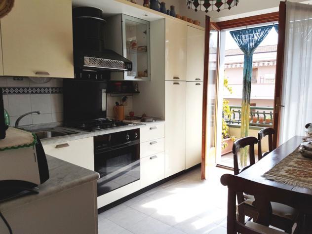 APPARTAMENTO di 4 vani e di 90 mq (MASSA - MARINA DI MASSA) rif. A384 - Foto 2