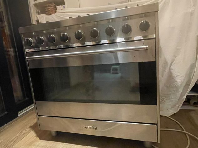 Vendo cucina a gas smeg 6 fuochi con forno - Foto 2
