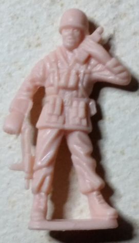 ENORME LOTTO DI SOLDATINI VINTAGE IN PLASTICA ANNI 60 PICCOLI - 5 CM - Foto 5
