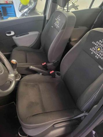 RENAULT Clio 1.2 16V 5 porte Dynamique rif. 23357176 - Foto 10