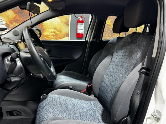Lancia Ypsilon 1.0 FireFly 5 porte S&S Hybrid Gold - Foto 8
