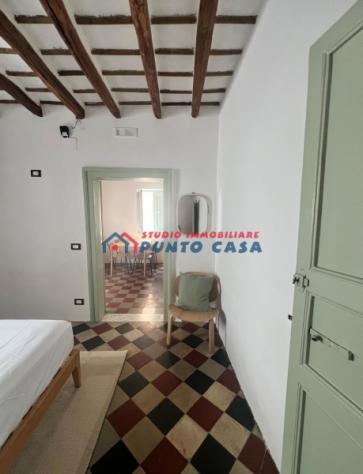CENTRO STORICO – Via delle Arti, 2° piano s.a., appartamento 3 vani+accessori arredato. Ottime condizioni e contesto. Euro 900 CL E - Foto 6