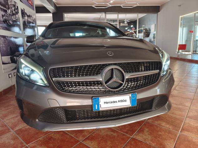 Mercedes-benz A 180 d Sport 1.5 diesel 110CV - Foto 3