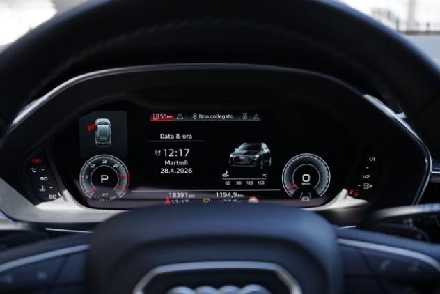 AUDI Q3 35 TDI 150CV S tronic Identity Black rif. 23841822 - Foto 8
