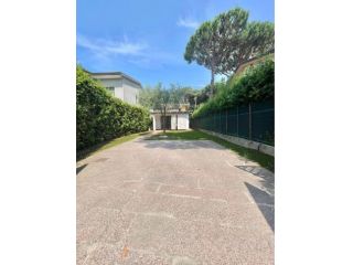 Singola in affitto a Forte dei Marmi