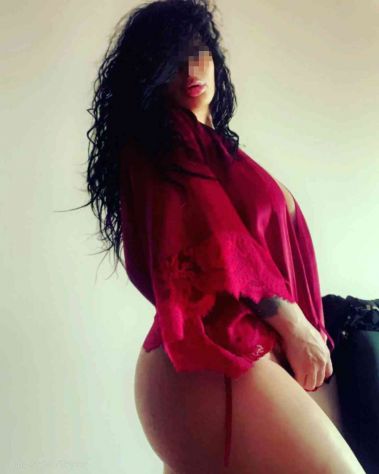 BELLA MILFONA MORA, GRAN TETTE, DOLCE ED ESPERTA Tel:3534769370