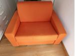 Poltrona letto con pouf e cuscini
