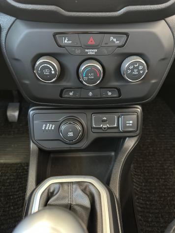 Jeep Renegade 2.0 mjt Limited 4wd 140cv my18 - Foto 15