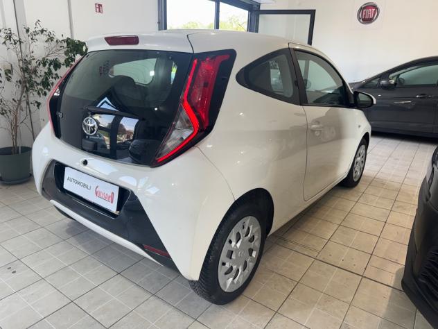 Toyota Aygo Connect 1.0 VVT-i 72 CV 5 porte x-fun MMT - Foto 6