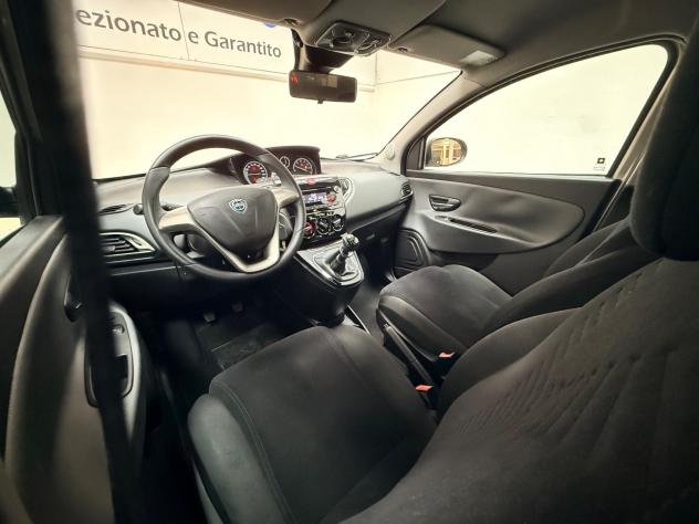 Lancia Ypsilon 1.2 69 CV 5 porte Silver 05/2014 Neopatentati - Foto 9