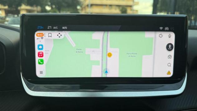 PEUGEOT 2008 1.2 145CV HYBRID e-DCS6 ALLURE*FULL LED*CARPLAY* rif. 24047053 - Foto 10