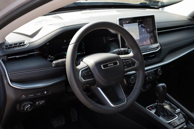 Jeep Compass 1.3 T4 190cv PHEV AT6 4xe Limited - Foto 9