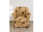 Poltrona in tessuto beige fantasia floreale