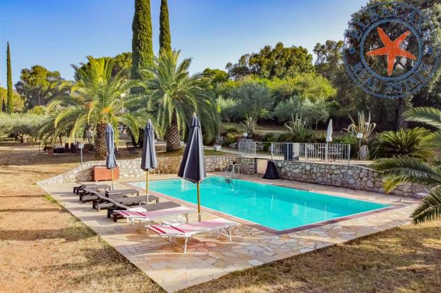 CAPOLIVERI - ELBA - OCCASIONE: VILLA CON PISCINA