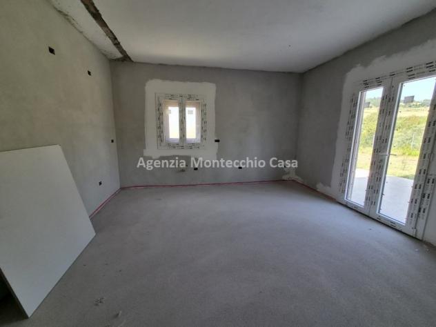 CASA SINGOLA IN POSIZIONE COLLINARE PANORAMICA E SOLEGGIATA - Foto 16