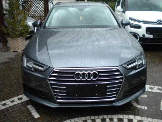 AUDI A4 Avant 35 TDI S tronic Design rif. 24234227 - Foto 2