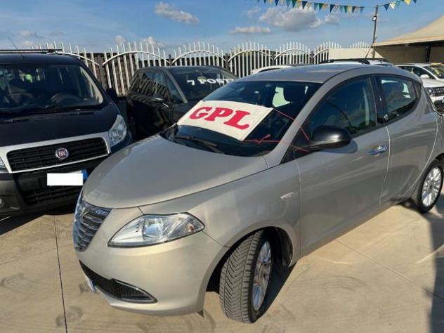 LANCIA Ypsilon 1.2 69 CV 5P GPL Ecochic Gold rif. 23888015 - Foto 2