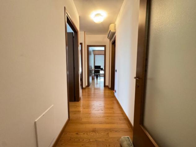 Appartamento di 100 m² con 4 locali e box auto in vendita a Cadoneghe - Foto 6