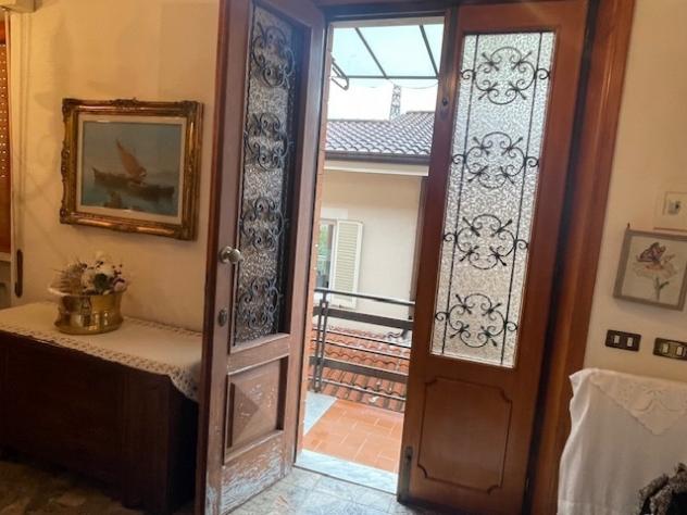 Porzione di casa in vendita a Massa