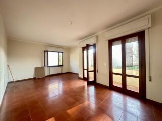 Appartamento in affitto a Lucca 130 mq  Rif: 1334198