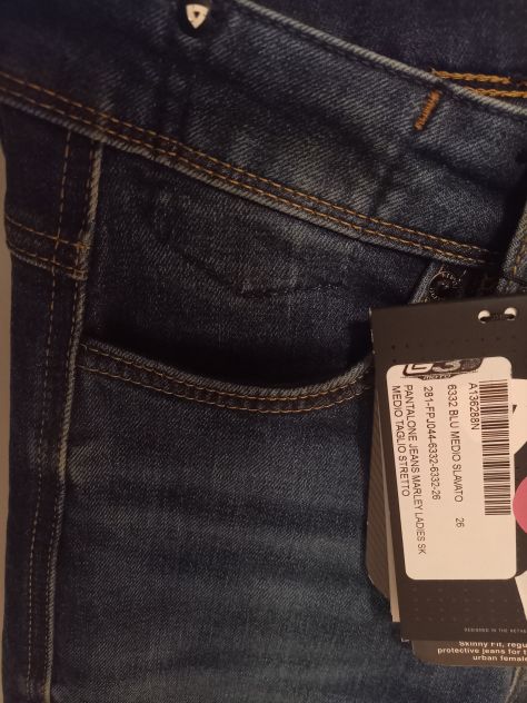 VENDO JEANS DONNA MOTO MARCA REV'IT NUOVI - Foto 3