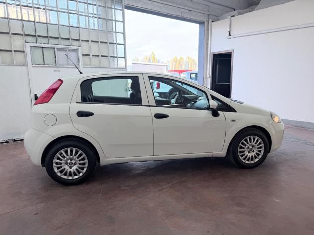 Fiat Punto 1.3 MJT II S&S 85 CV 5 porte ECO Lounge - Foto 4