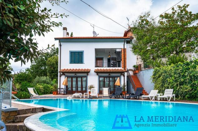 Villa in vendita a Lamporecchio 280 mq Rif: 1286055