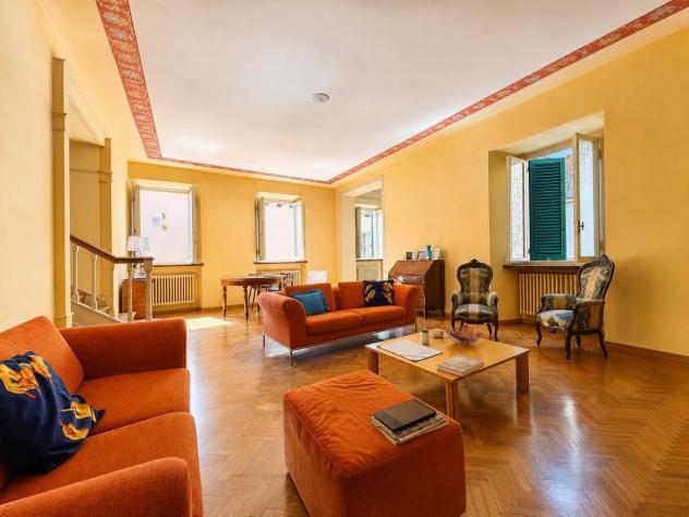 Appartamento in vendita a Lucca 250 mq Rif: 1450541