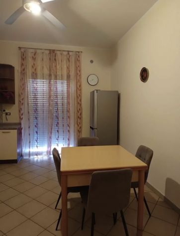 POMEZIA TRILOCALE ARREDATO CON BALCONE E TERRAZZO - Foto 6
