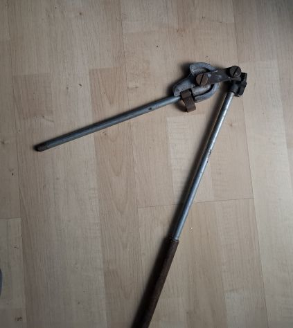 curva tubi piega tubi metallo diametro 10 piegatubi a mano