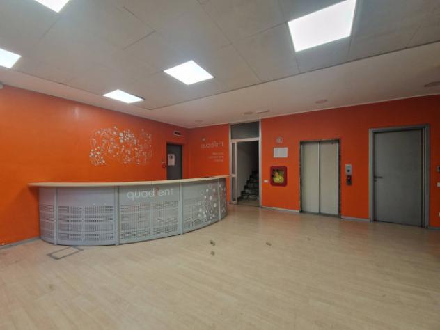 Immobile di 1920 m² con più di 5 locali in affitto a Rho - Foto 4