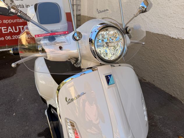 Piaggio Vespa GTS 310 Supertech - Foto 10