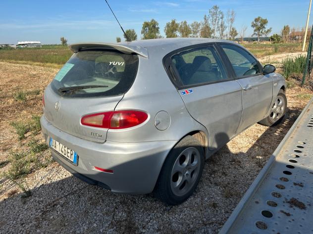 Alfa Romeo 147 1.9 JTD 5 Porte - Foto 4